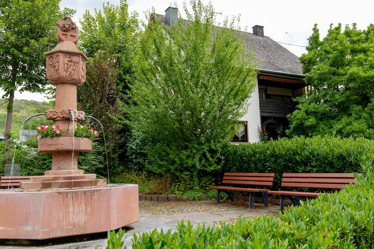 Moselhaus Bed & Breakfast Zeltingen-Rachtig Exterior foto